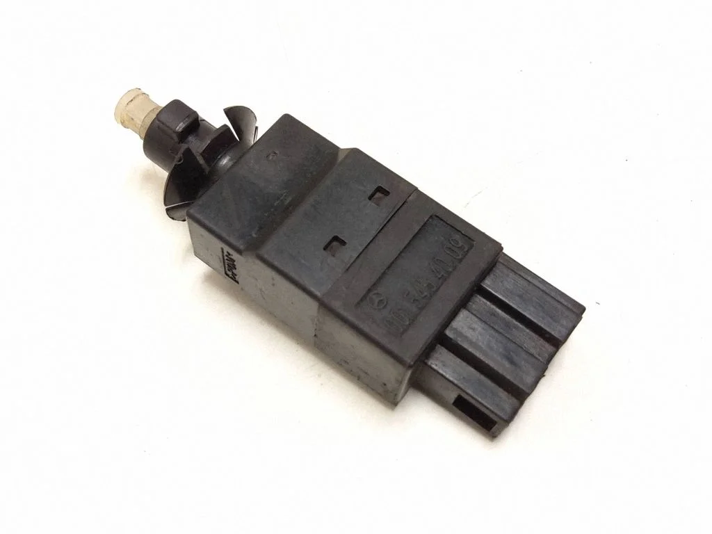 Piduripedaali andur – Mercedes-Benz E-klass W211 (2002-2009)
