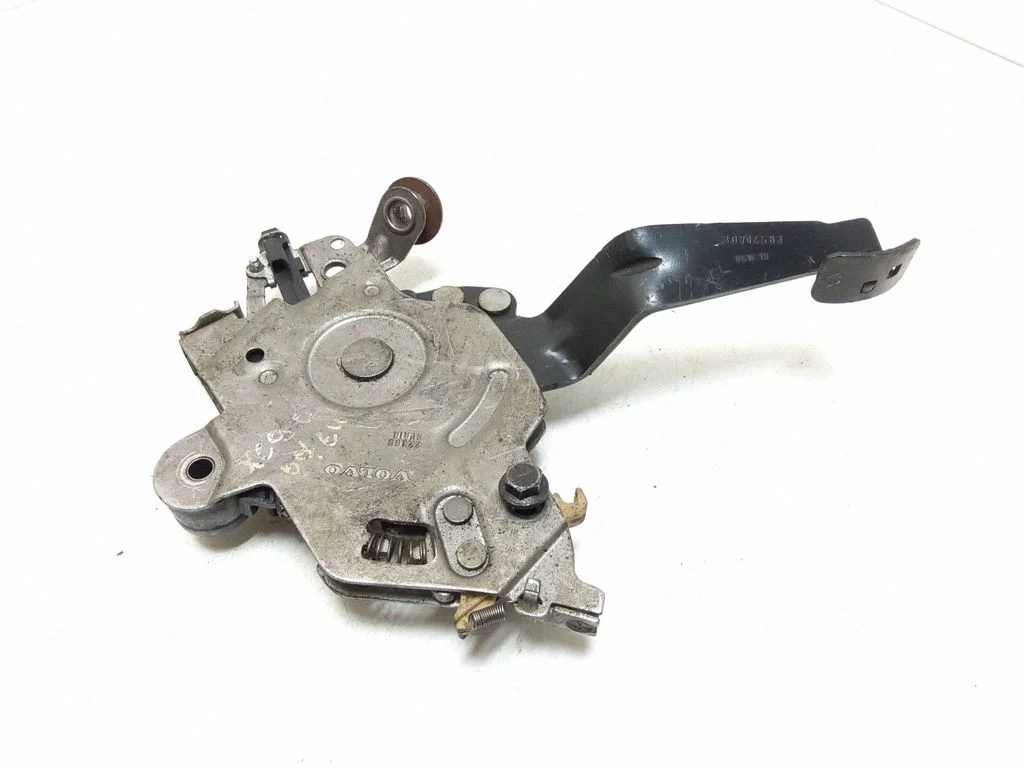 Handbrake/parking brake lever assembly – Volvo XC90 (2007-2014)