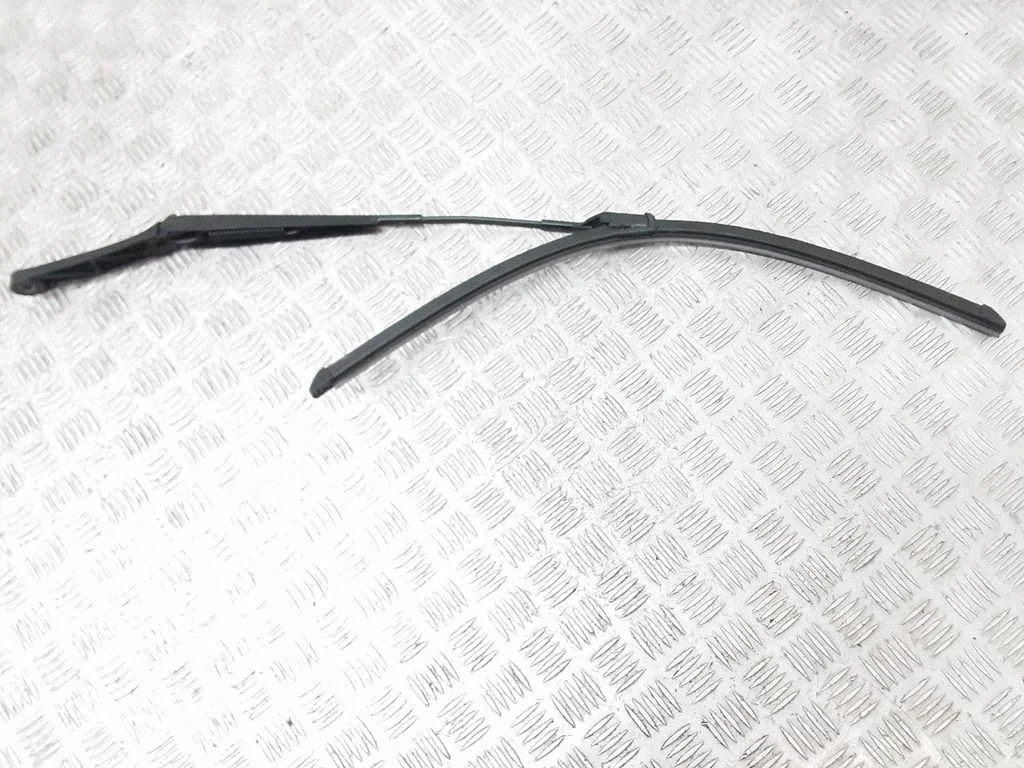 Windshield/front glass wiper blade 5F1955409