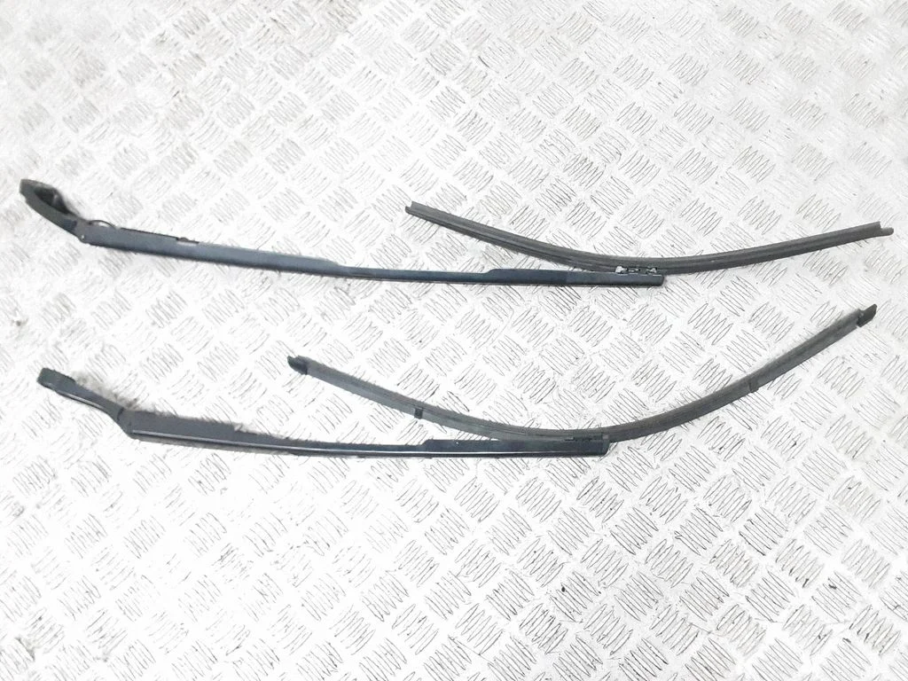 Windshield/front glass wiper blade – Audi A8 S8 D4 4H (2010-2016)
