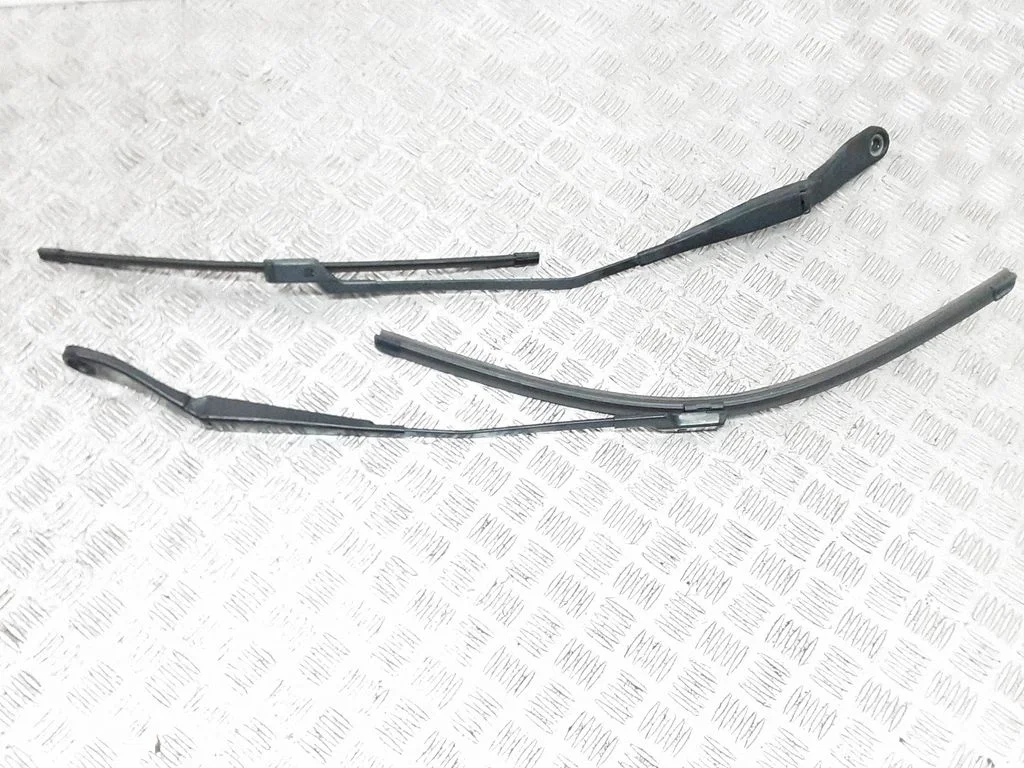 Windshield/front glass wiper blade 30753525