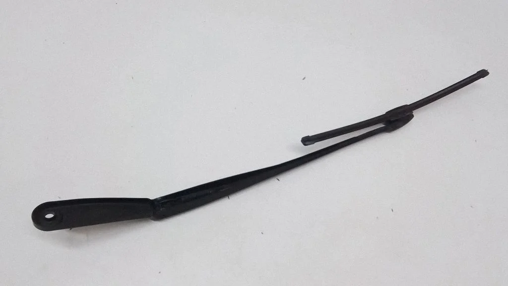 Front wiper blade arm 7182594
