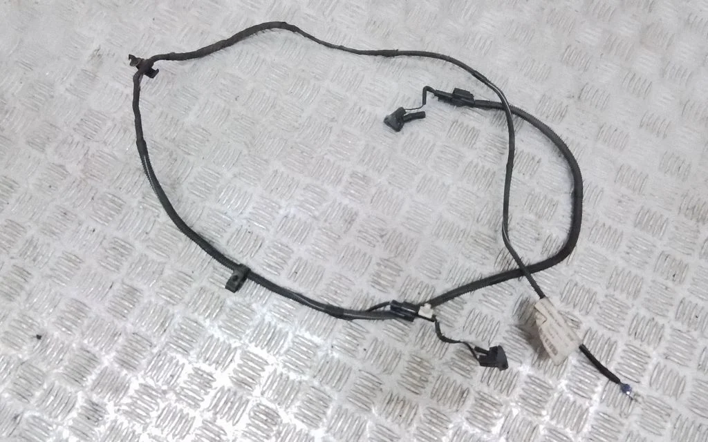 Windshield washer spray nozzle – Volvo XC60 (2009-2013)
