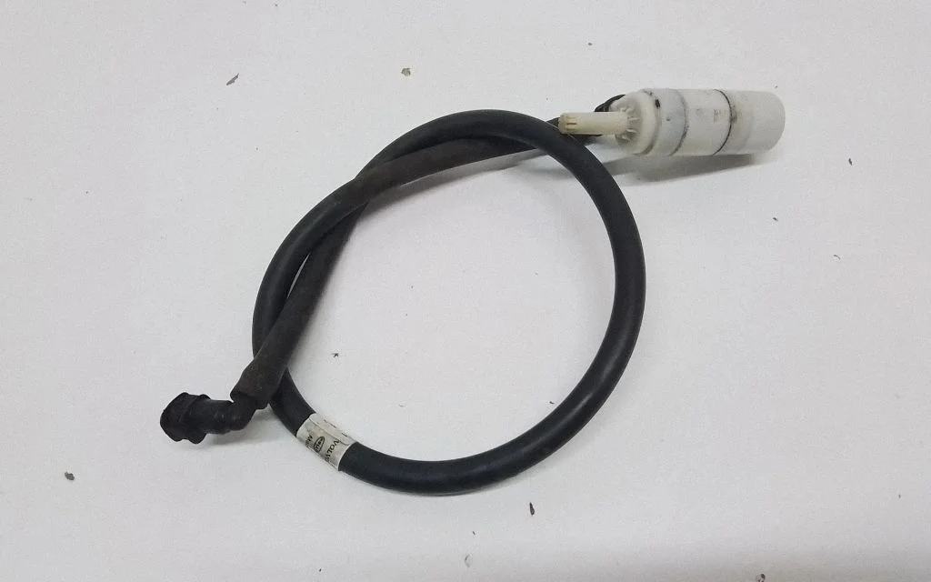 Windshield washer fluid hose – Volvo XC90 (2007-2014)