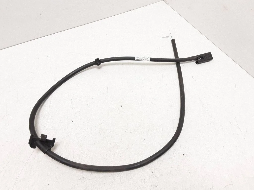 Windshield washer fluid hose – Mercedes-Benz C-Class W205 (2014-2021)