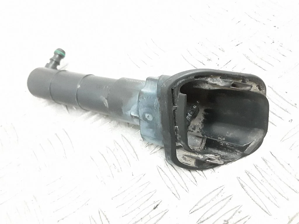 Headlight washer spray nozzle – Volvo XC90 (2007-2014)