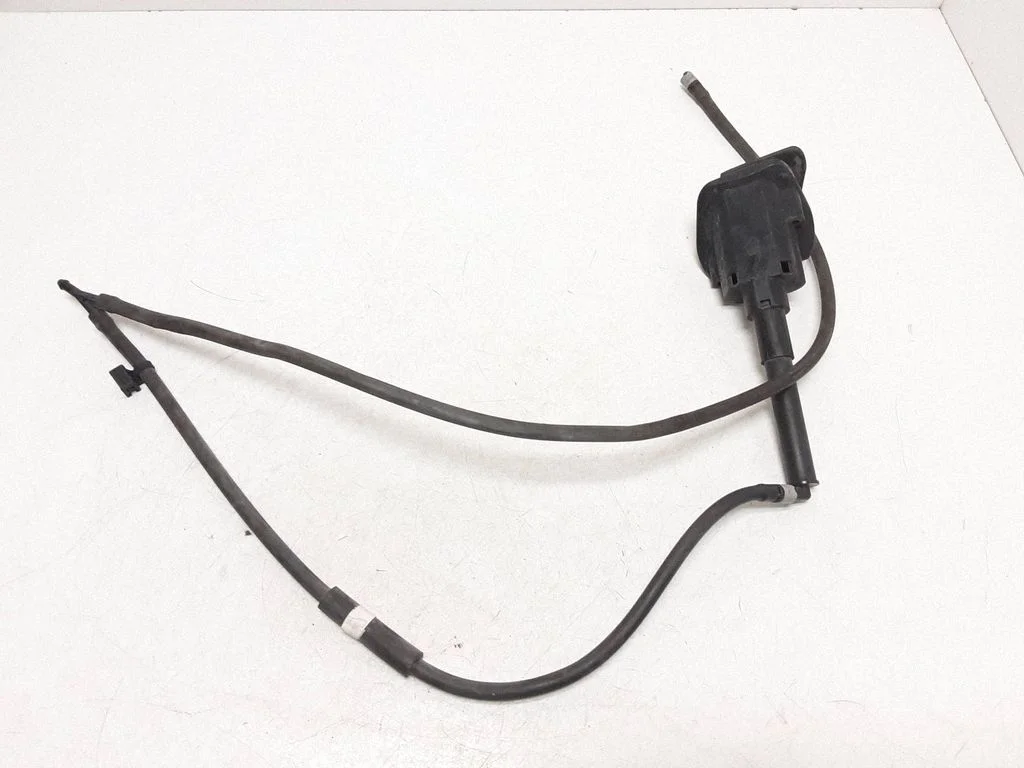 Headlight washer spray nozzle – Volvo XC90 (2003-2006)