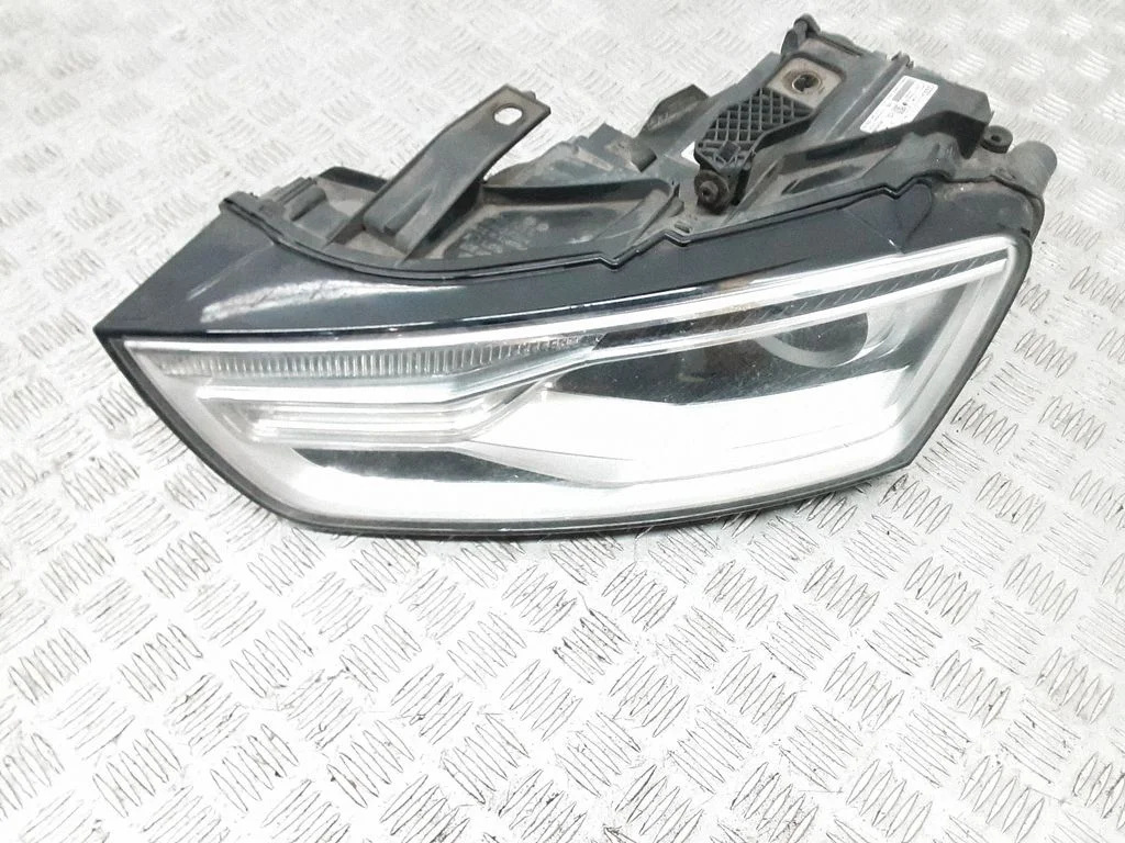 Headlight/headlamp 8U0941005D