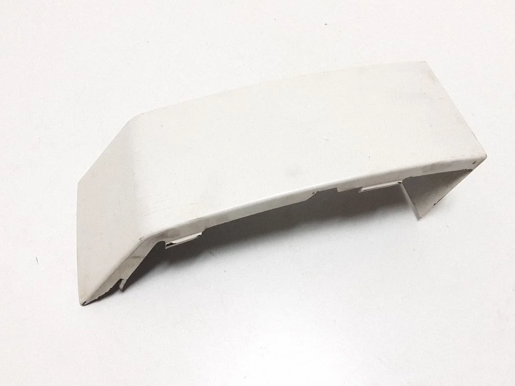 Rear/tail light trim molding – Volvo XC90 (2003-2006)