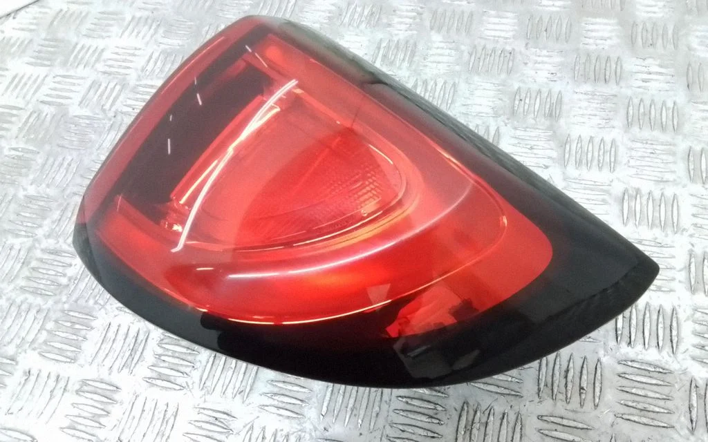 Rear/tail lights – Chrysler Pacifica (2017-)