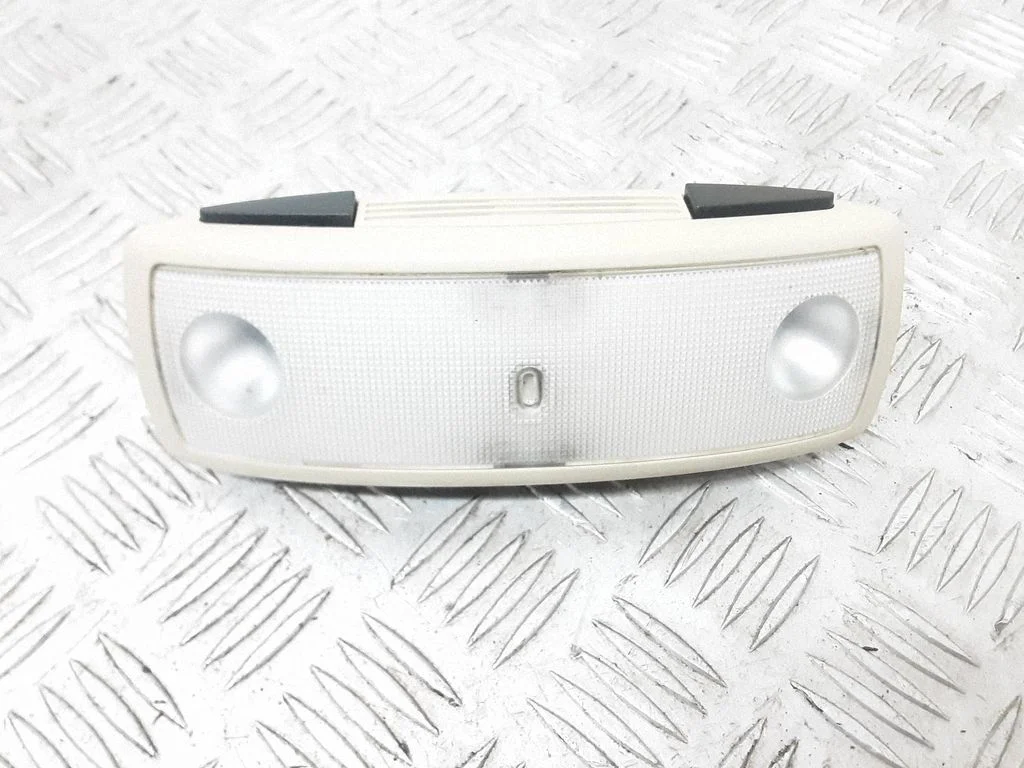 Rear seat light 39895807