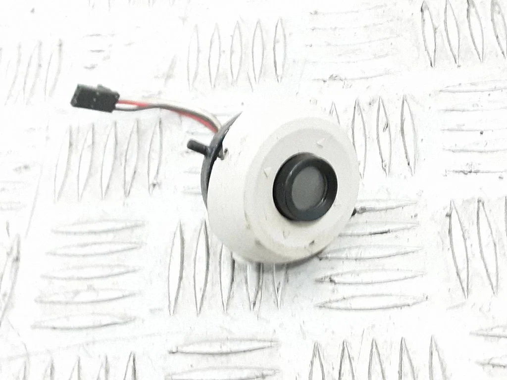 Tagaistmete valgustustuli 690014C