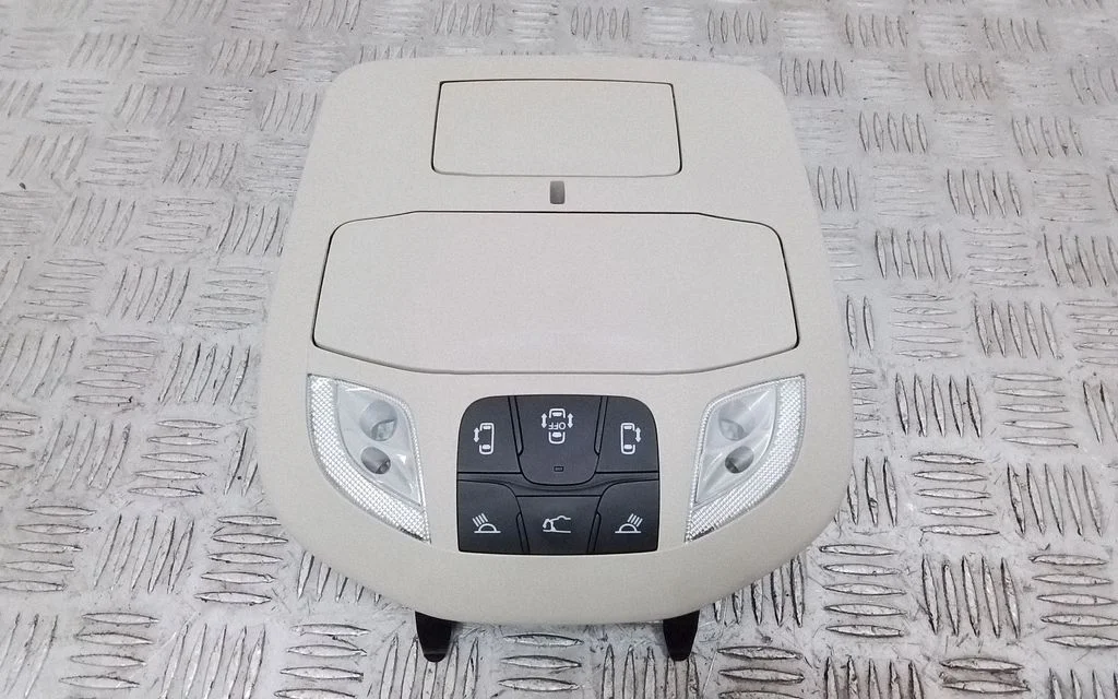 Front seat light – Chrysler Pacifica (2017-)