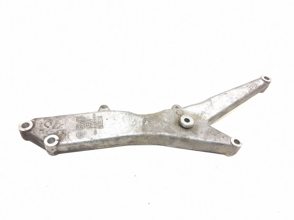 A/C compressor mount bracket – Volvo XC60 (2009-2013)