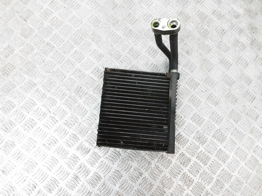 Parownik klimatyzacji – Volvo V50 (2004-2007)
