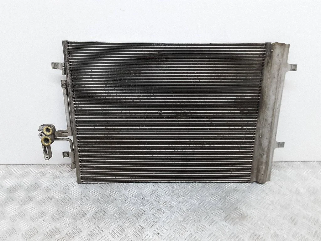 A/C cooling radiator (condenser) – Volvo V70 (2005-2008)