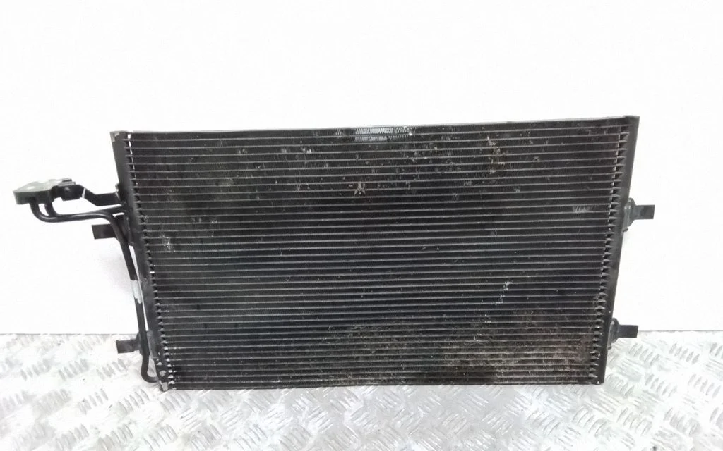 A/C cooling radiator (condenser) 31418512