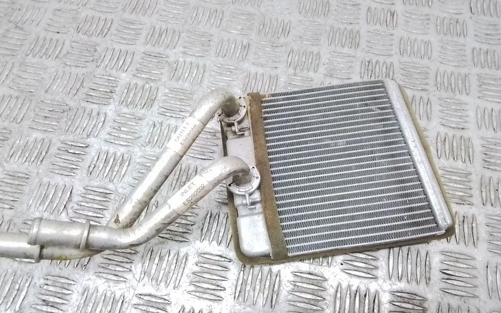 Salongi küttekeha radiaator E8994003