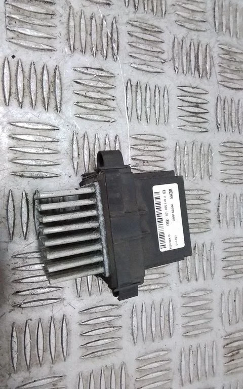Heater blower motor/fan resistor – Chrysler Town & Country V (2008-2016)