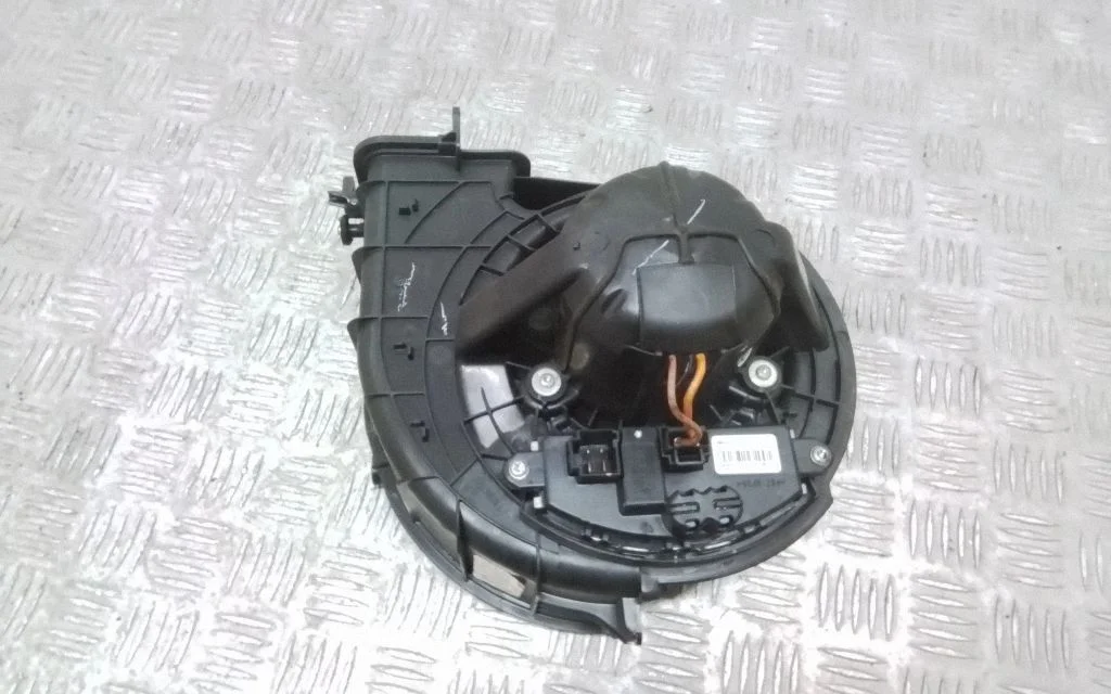 Heater fan/blower – BMW X5 F15 (2013-2017)