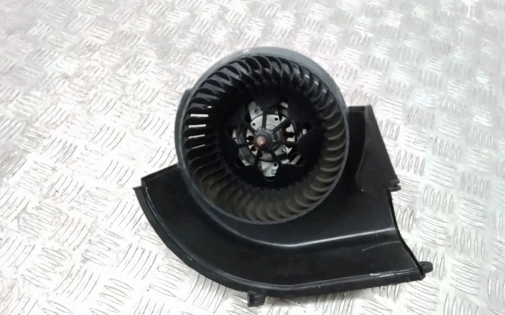 Salongipuhur – BMW X5 F15 (2013-2017)