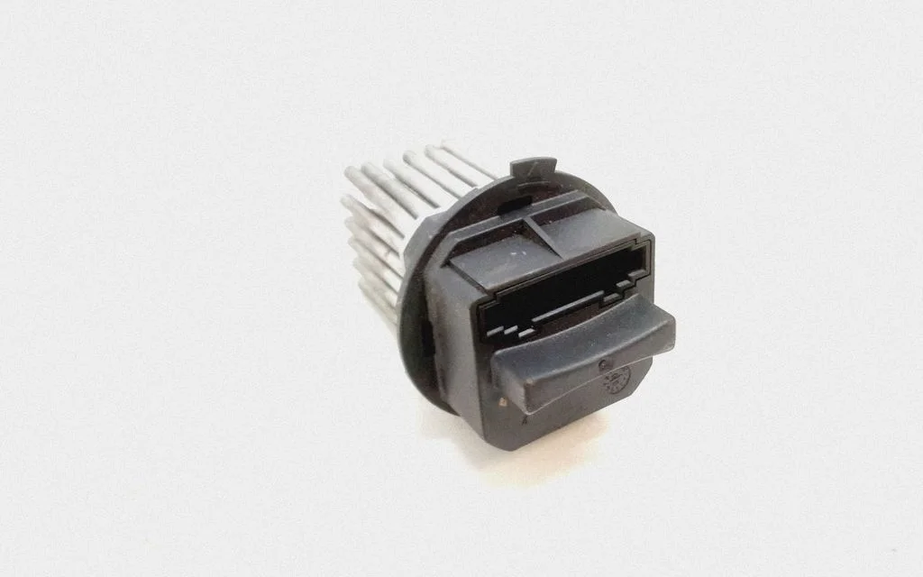 Heater blower motor/fan resistor – Volvo V70 (2005-2008)