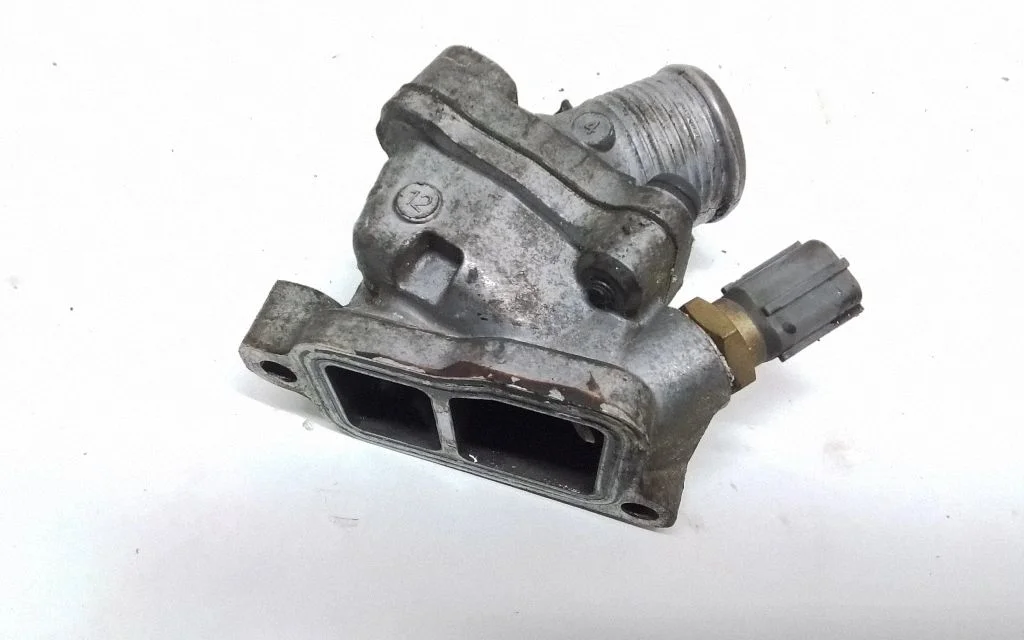 Termostaat / termostaadi korpus – Volvo XC90 (2007-2014)