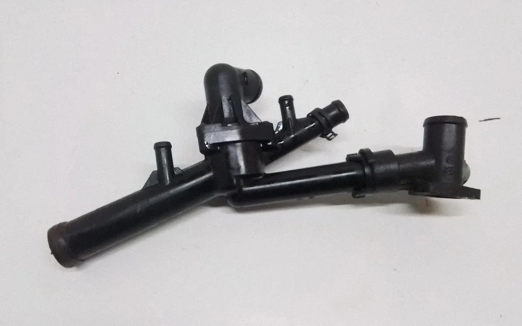 Thermostat/thermostat housing 03H121026K