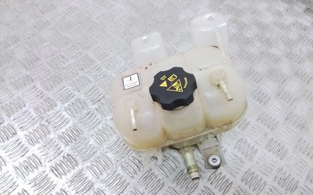 Coolant expansion tank/reservoir – Chrysler Pacifica (2017-)