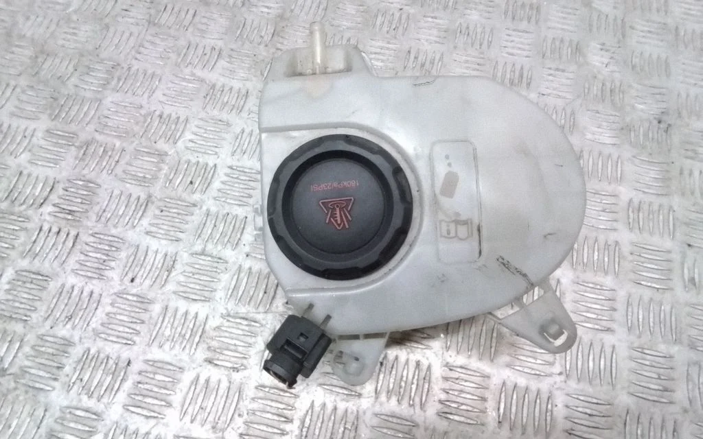 Coolant expansion tank/reservoir 5WA121407F