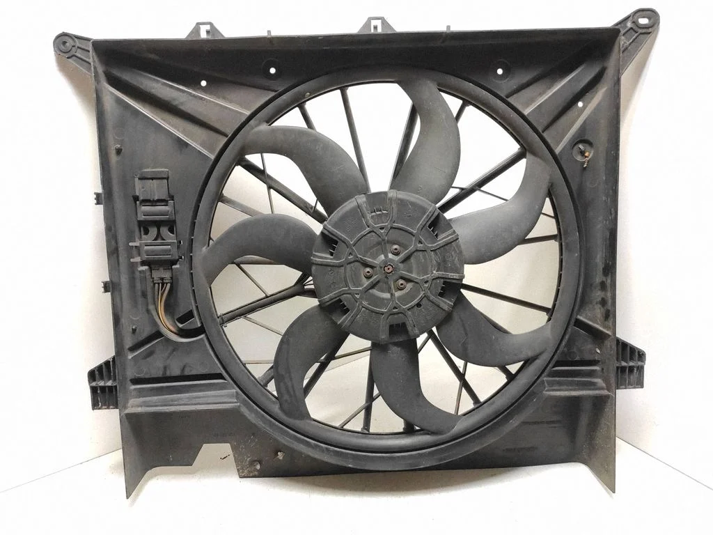 Radiator cooling fan shroud – Volvo XC90 (2003-2006)