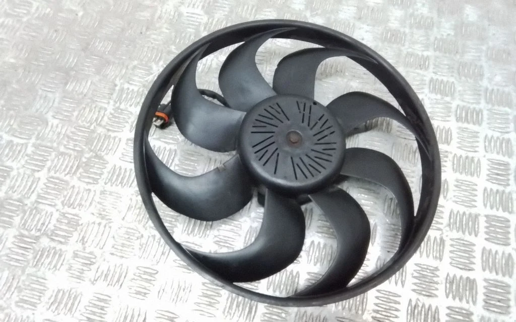 Electric radiator cooling fan 6G918C607N