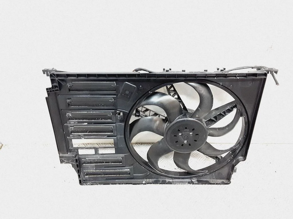 Radiator cooling fan shroud – Mini Cooper Countryman F60 (2017-)