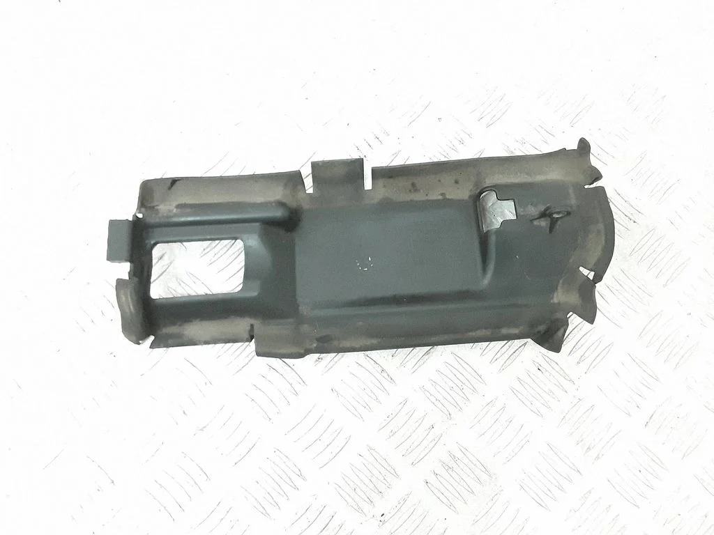Intercooler air guide/duct channel 31217065