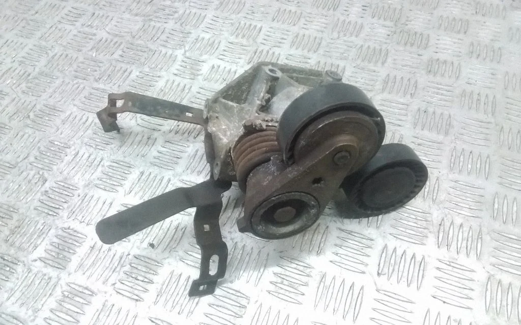 Generator/alternator belt tensioner – Volvo S40 (2004-2007)