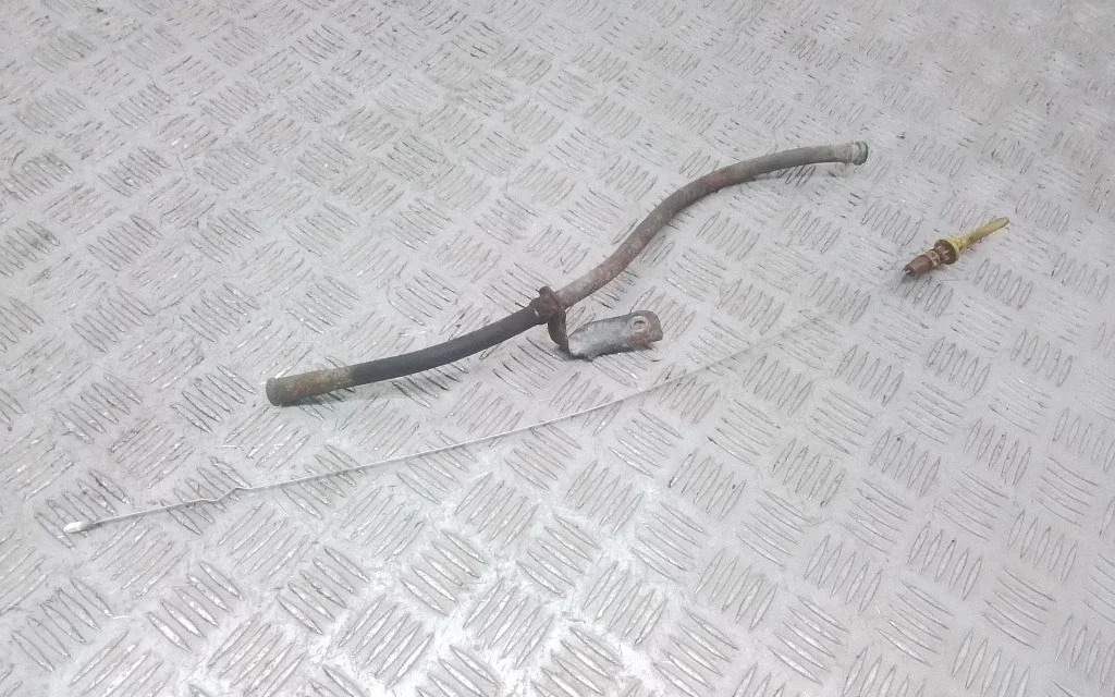 Oil level dip stick – Volvo S40 (2004-2007)