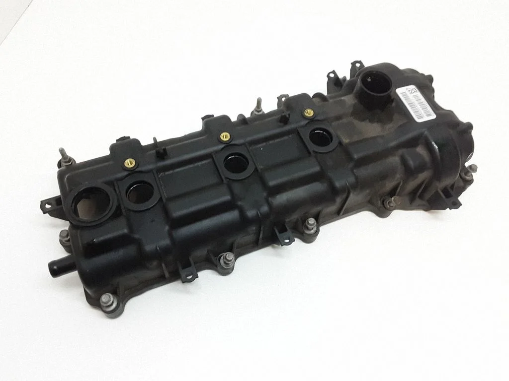 Rocker cam cover – Dodge Challenger (2008-2023)