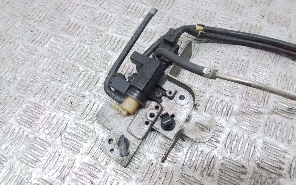 Turbo solenoid valve 31293964