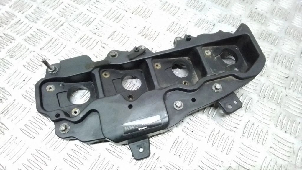 Rocker cam cover – Volvo V70 (2008-2013)