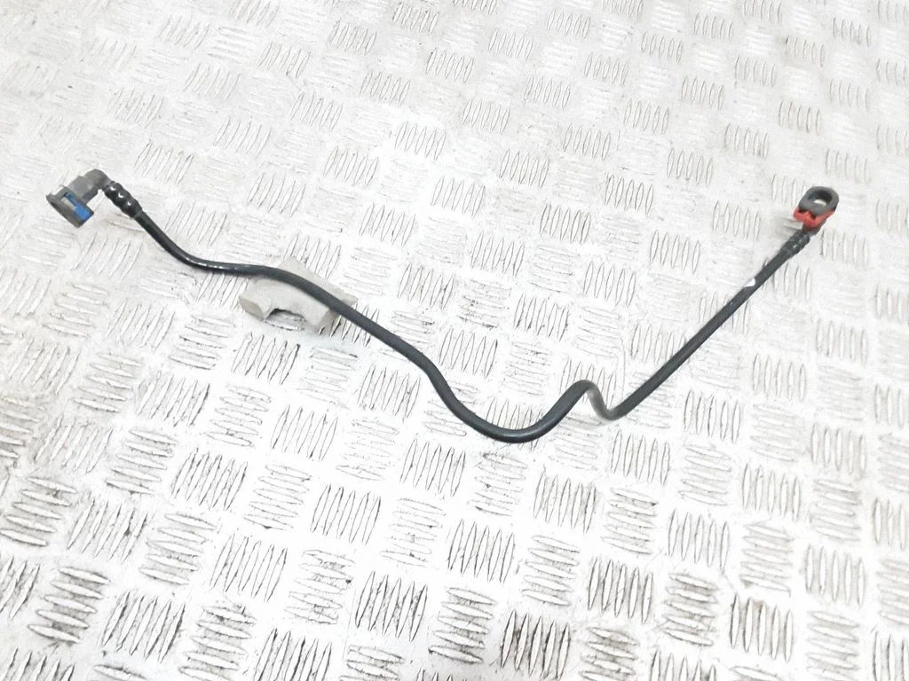 Breather hose/pipe – Chrysler Pacifica (2017-)