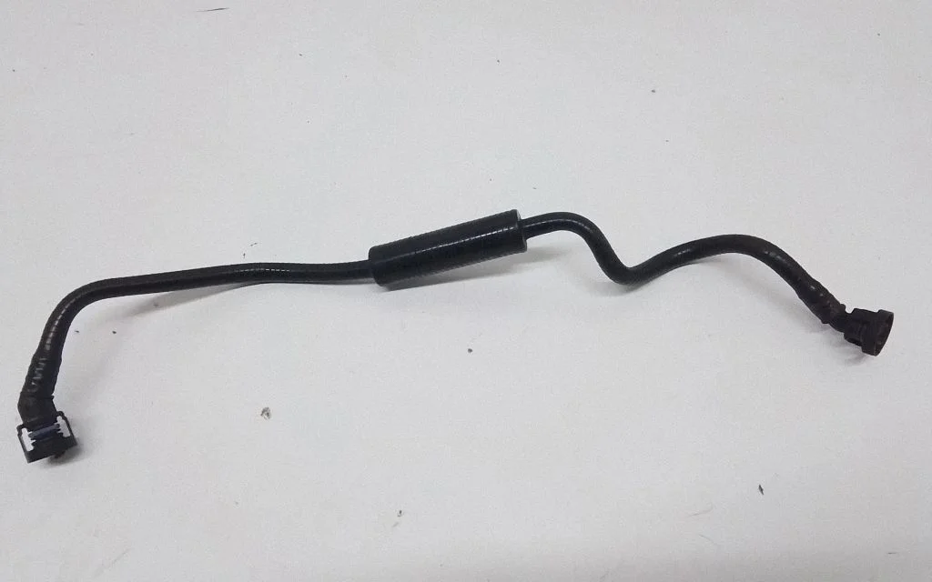 Breather hose/pipe – BMW 7 Series F01 F02 F03 F04 (2008-2016)
