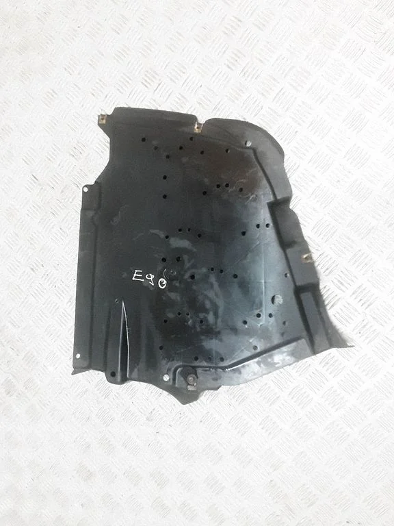 Fuel tank bottom protection – BMW 3 Series E90 E91 (2005-2012)