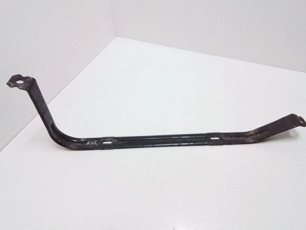Mocowanie zbiornika paliwa – Volkswagen Passat CC (2008-2016)