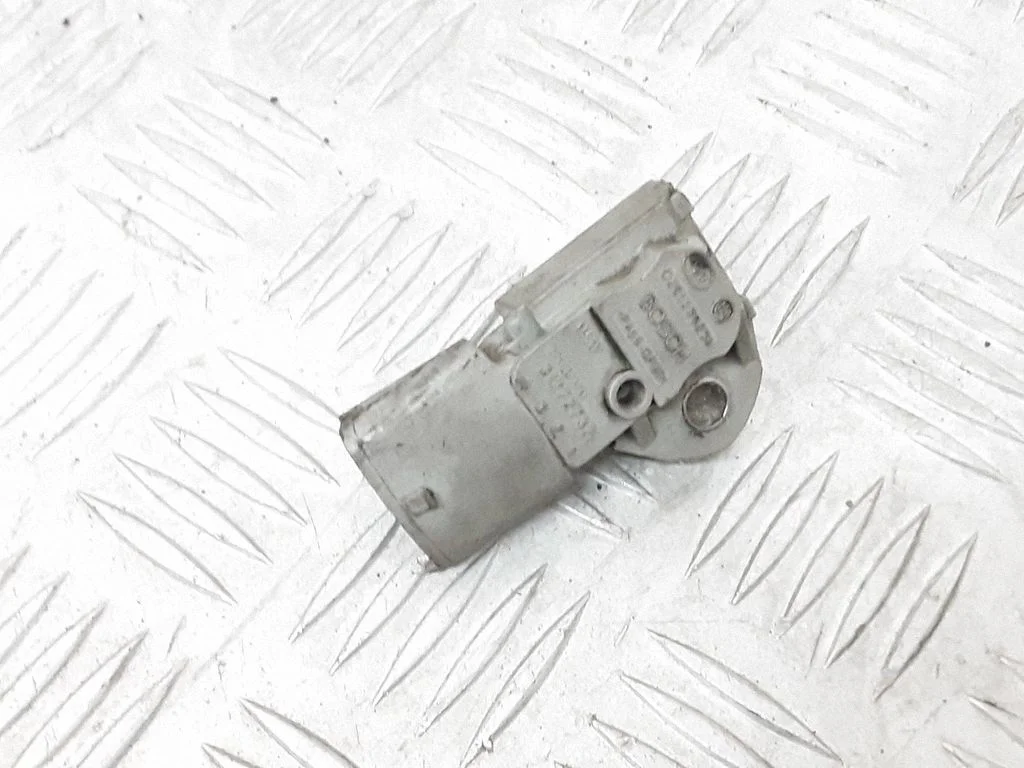 Fuel pressure sensor – Volvo XC90 (2007-2014)