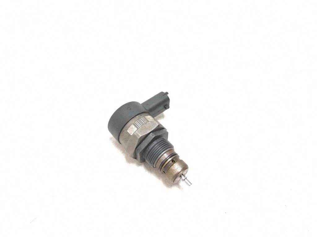 Regulator ciśnienia paliwa – Volvo V70 (2008-2013)