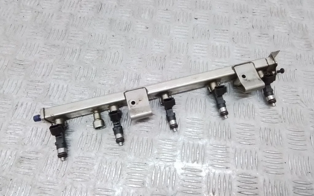 Pihustite (düüside) komplekt – Volvo S80 (2007-2013)