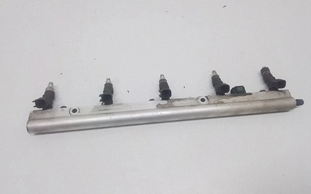Pihustite (düüside) komplekt – Volvo S40 (2004-2007)