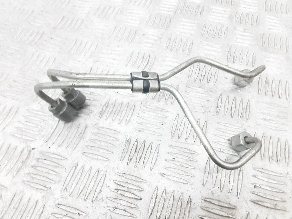 Fuel injector supply line/pipe – Volvo XC60 (2009-2013)