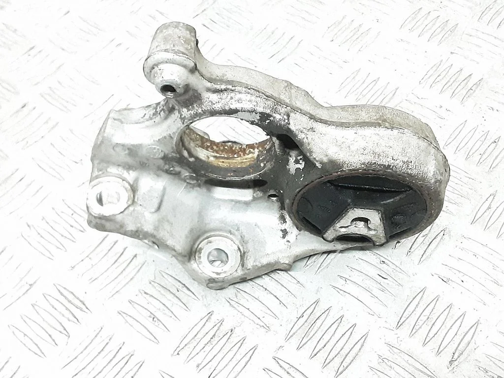 Engine mount bracket 9684500180