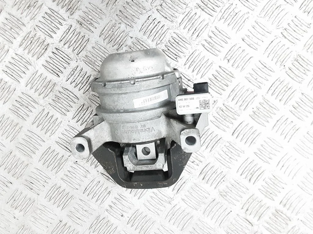 Engine mount bracket 4H0199255AA